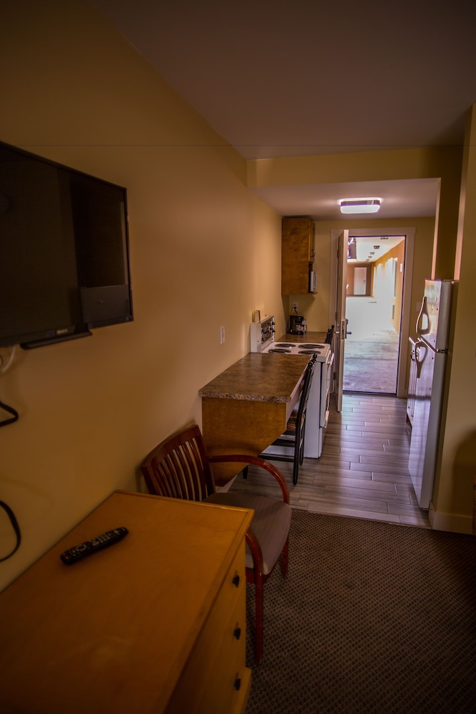 Sahara Courtyard Inn Penticton 62/77