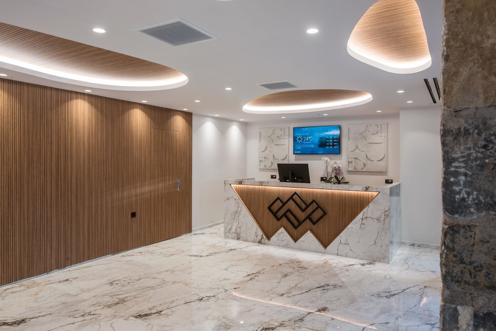 Noble Hotel Suites 6/50