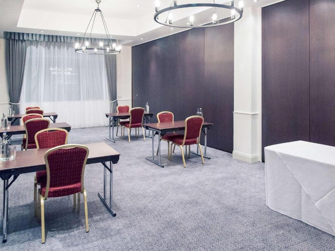 Bristol Grand Hotel By Sunday 38/43