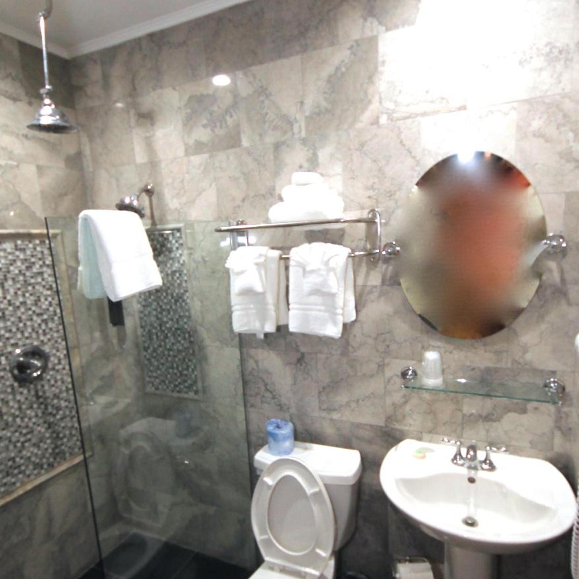 Hyde Park Hotel 50/51