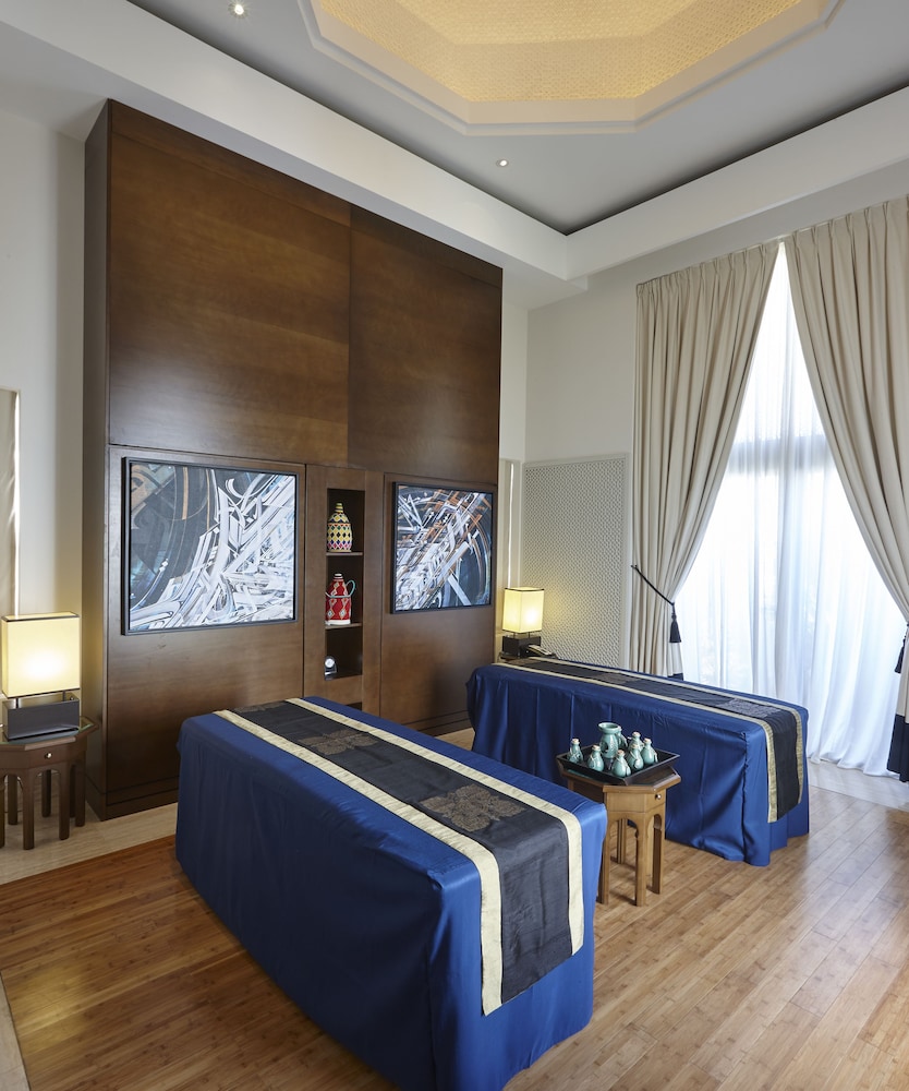 Banyan Tree Tamouda Bay 33/87