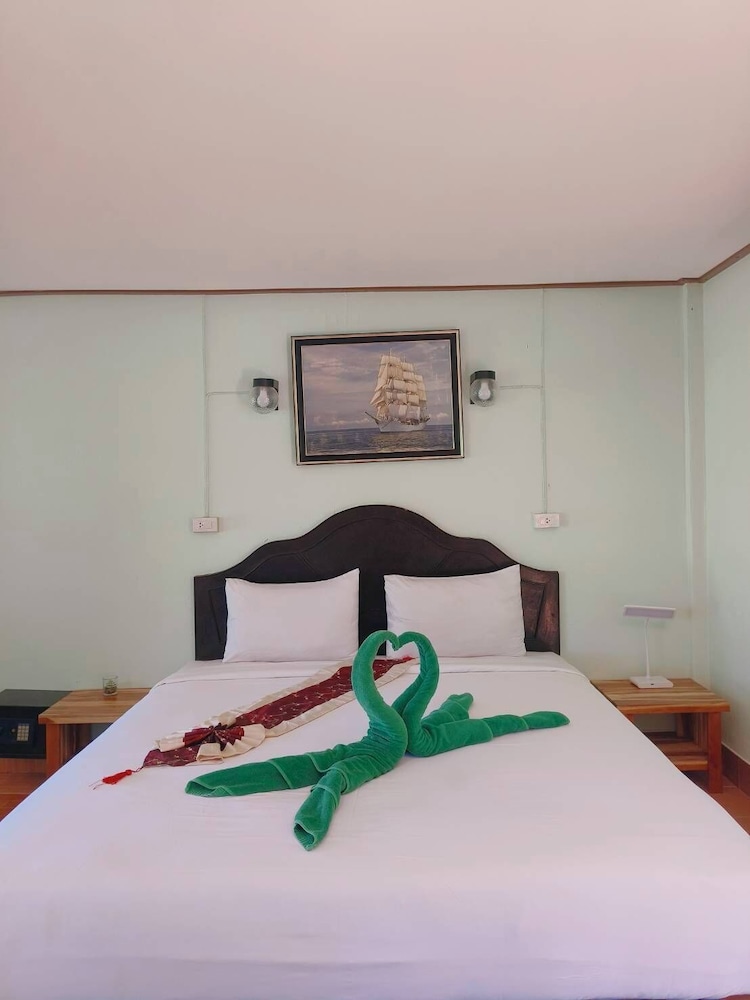 Phi Phi Viewpoint Resort 32/65