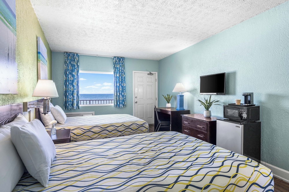 Boardwalk Beach Resort Hotel 30/65