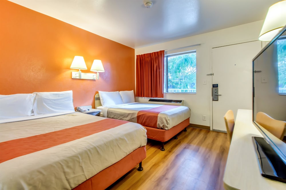 Motel6 Venice, FL 27/63