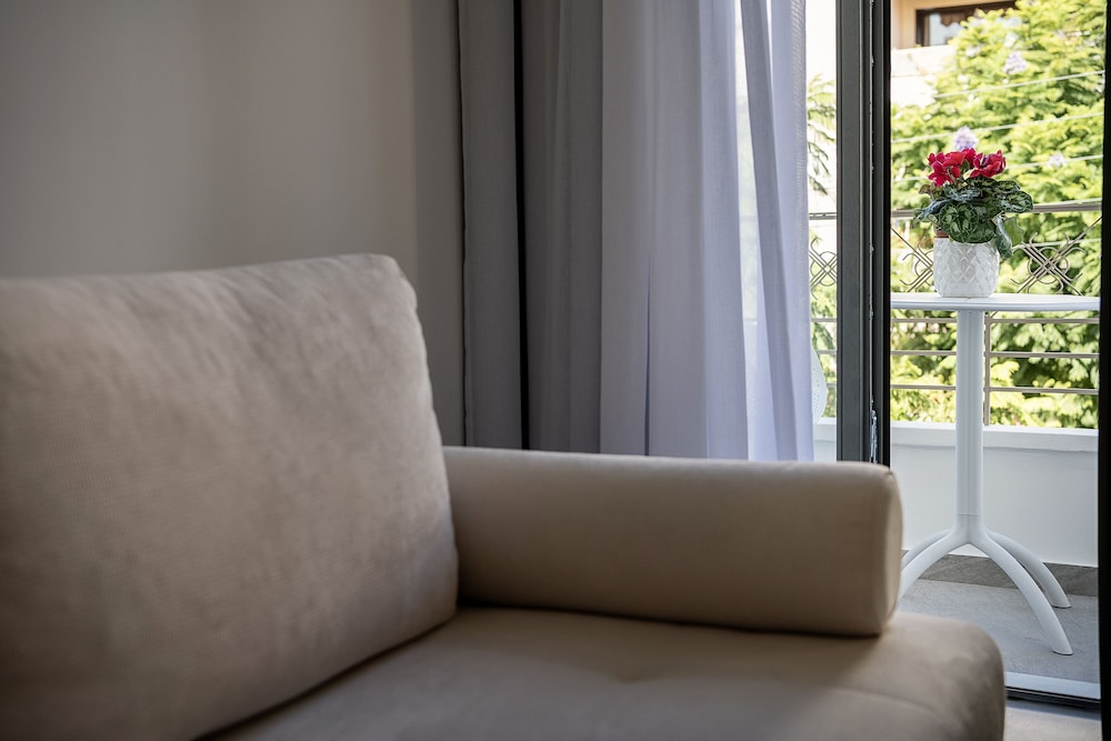 Epavli Boutique Hotel 7/65