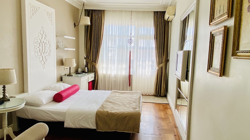 Avicenna Hotel 37/73