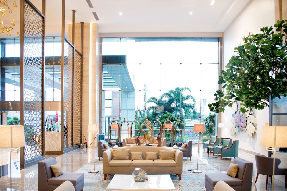 Gumaya Tower Hotel Semarang 43/73