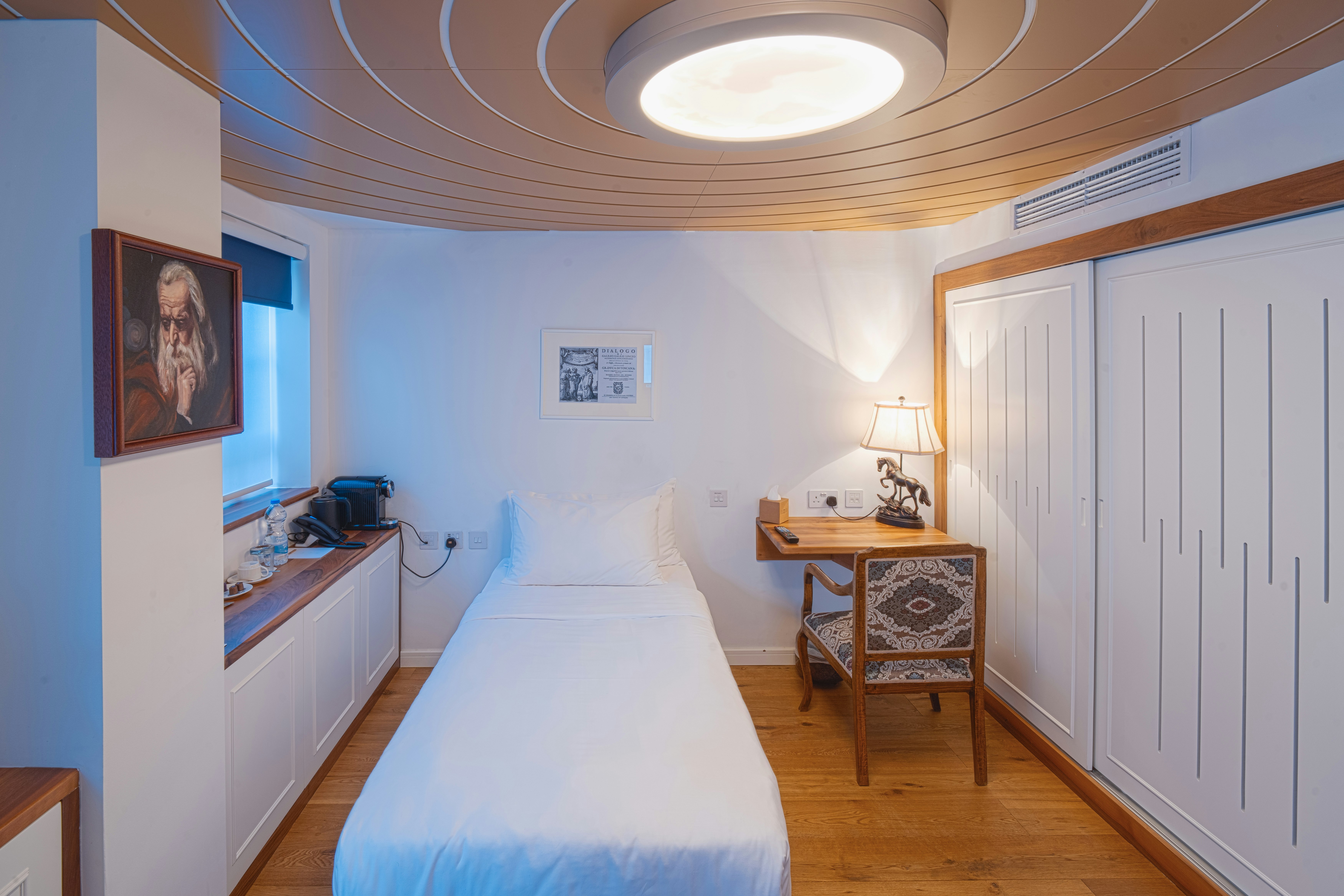Limehouse Library Hotel 76/107