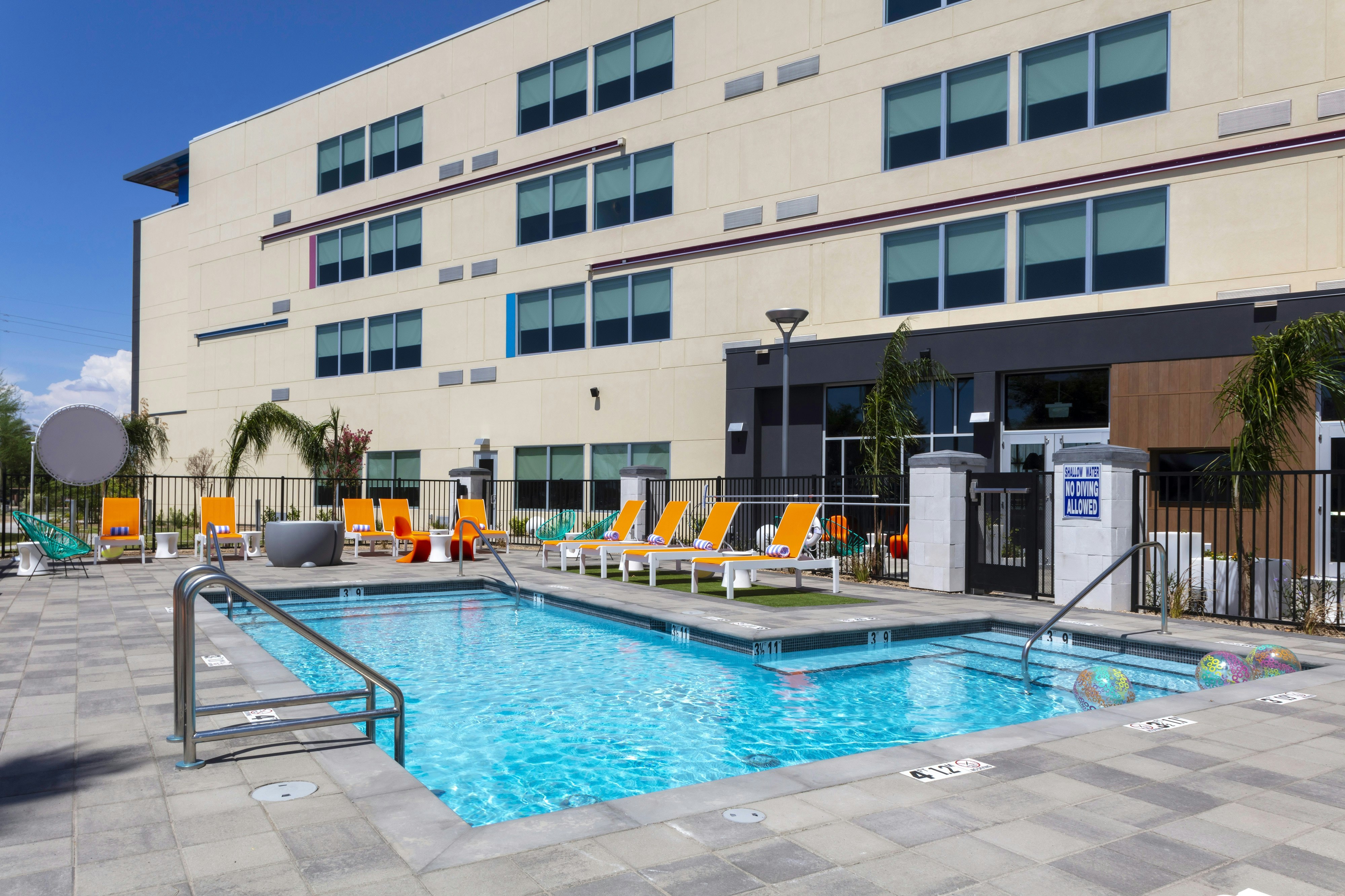 Aloft Glendale At Westgate 17/18