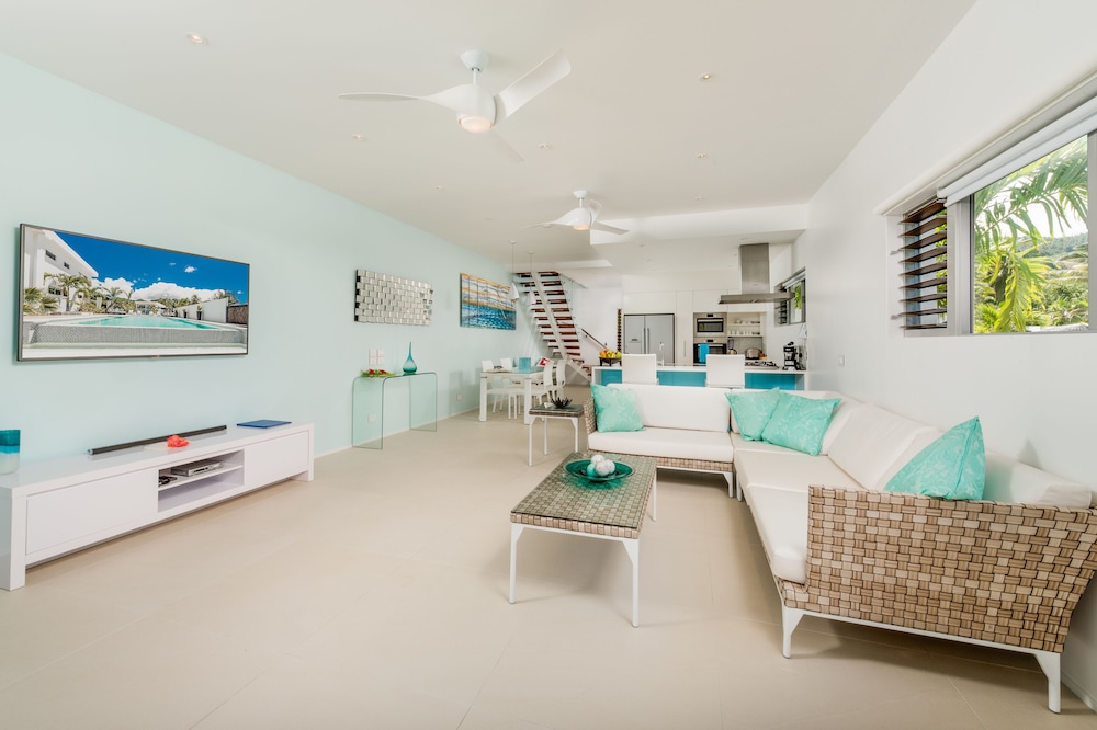 Crystal Blue Lagoon Villas 15/38