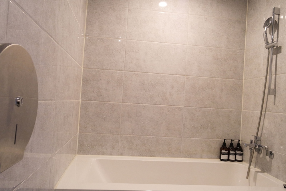 Jongno Lumia Tourist Hotel 24/69