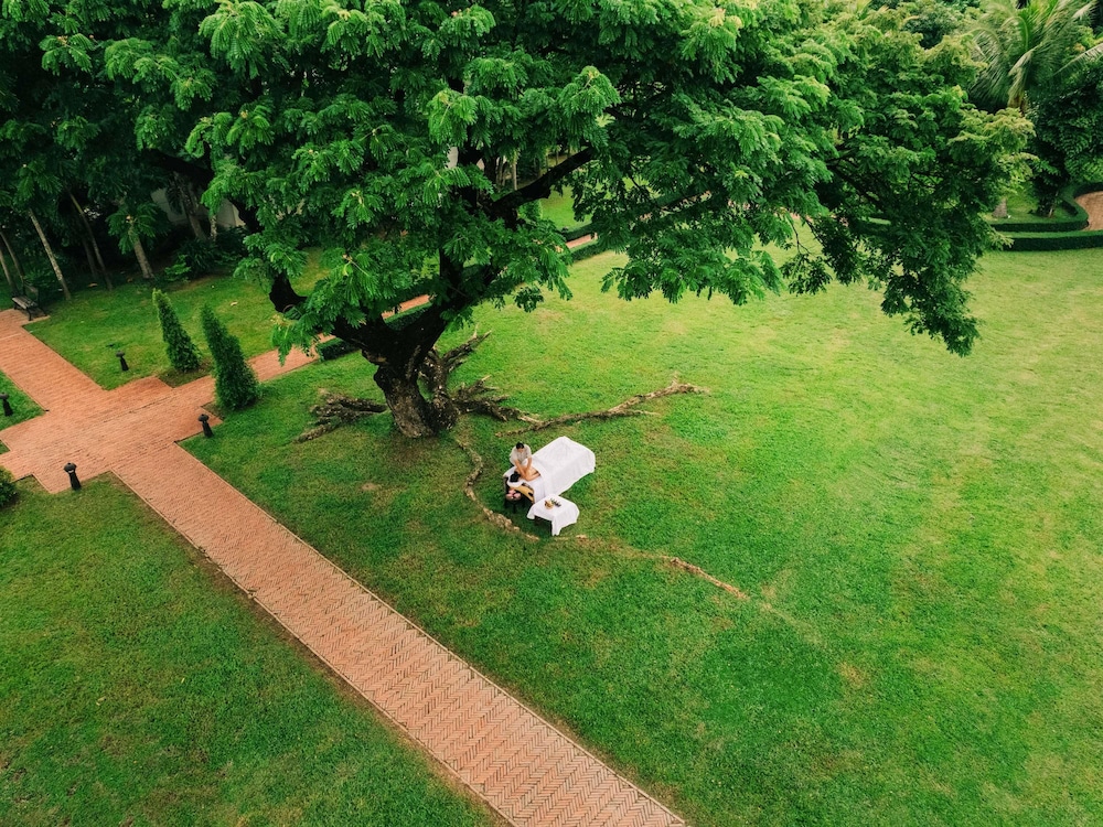 Raffles Grand Hotel D Angkor Hotel 45/50