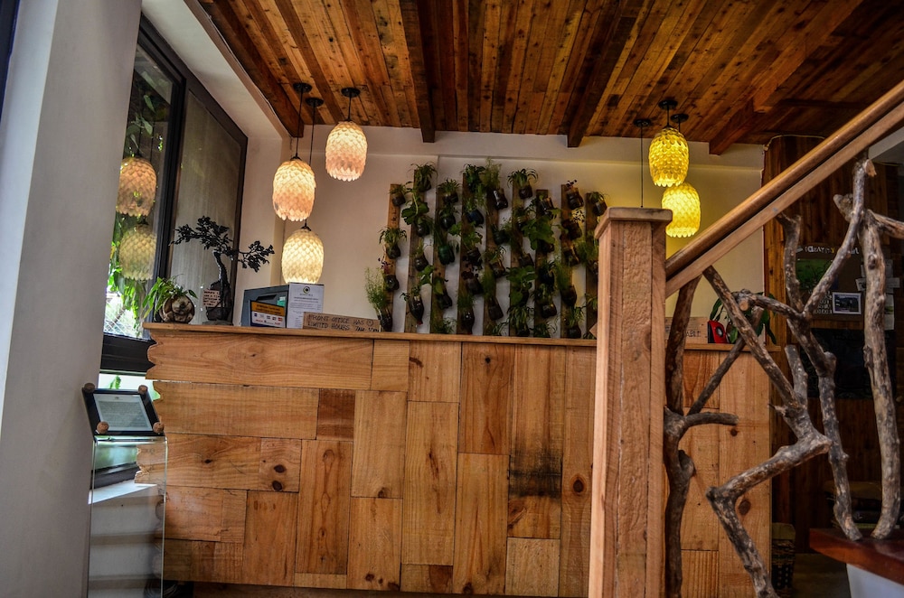Cabins By Eco Hotel Tagaytay 12/67