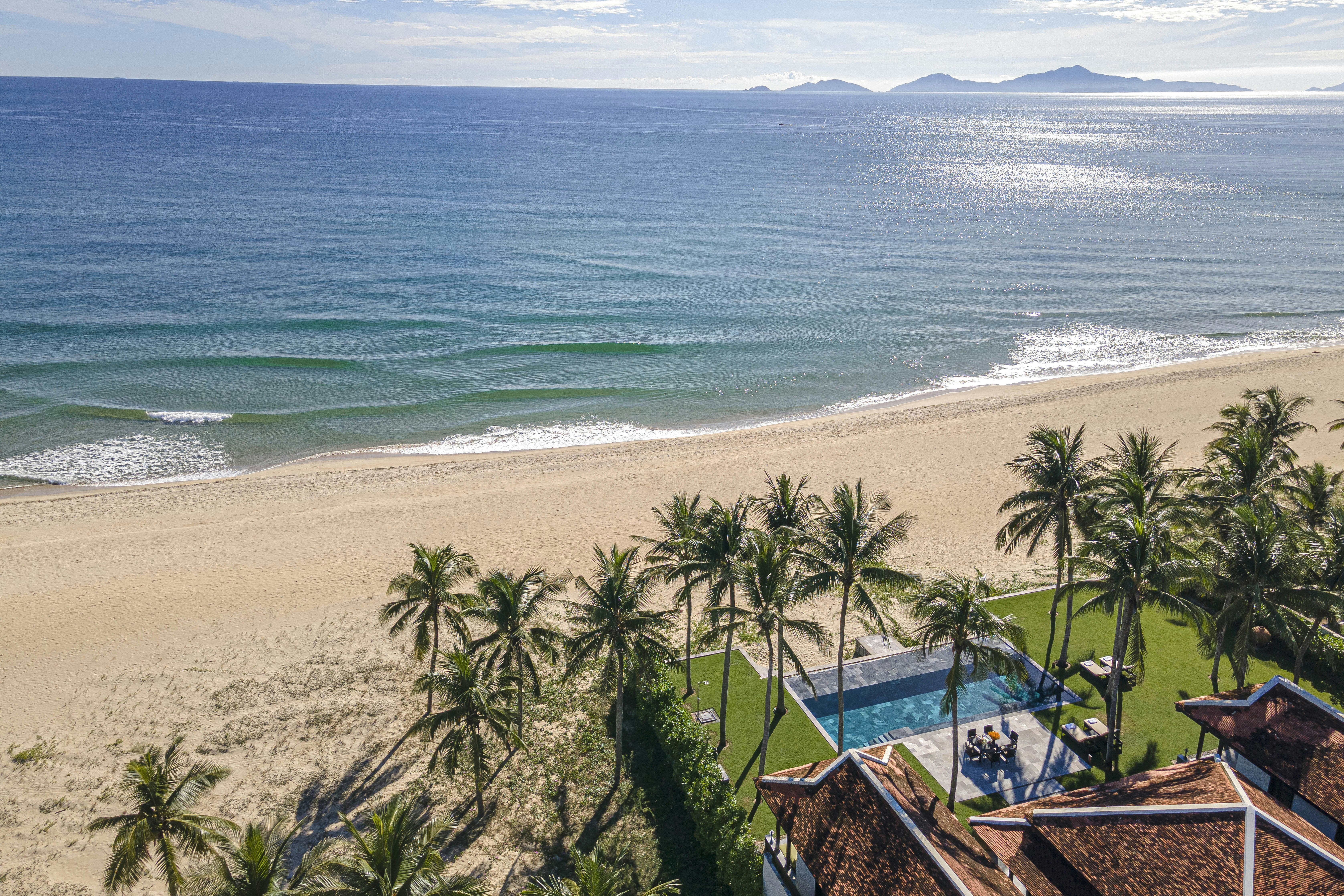3 Bedrooms, Pool, Villa, 3 King Beds, Beach Front