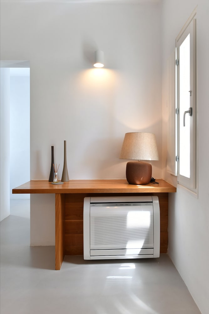 Thiro Villas Santorini 2/27