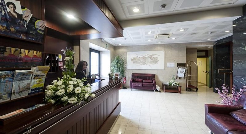 Millennium Gold Hotel 2/30