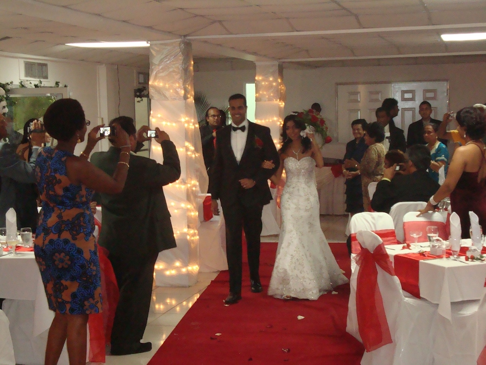 Royal Palm Suite Hotel 28/40