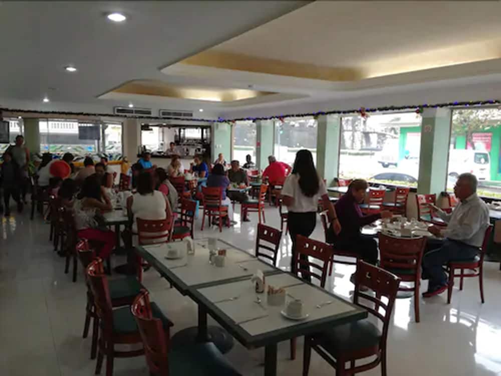 Hotel Baluarte 55/73