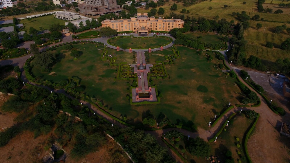 The Gold Palace &amp; Resorts 56/65