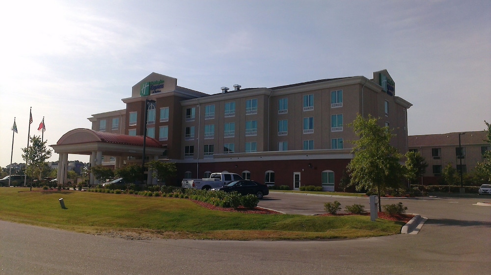 Holiday Inn Express Hotel Suites Smithfield Selma I 95 5/56