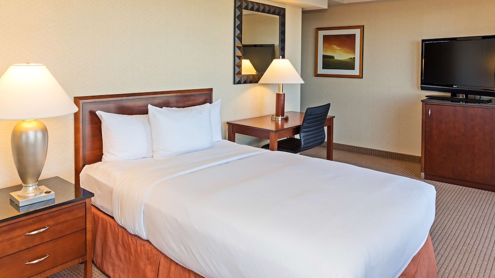 Hilton Chicago OHare Airport 17/82