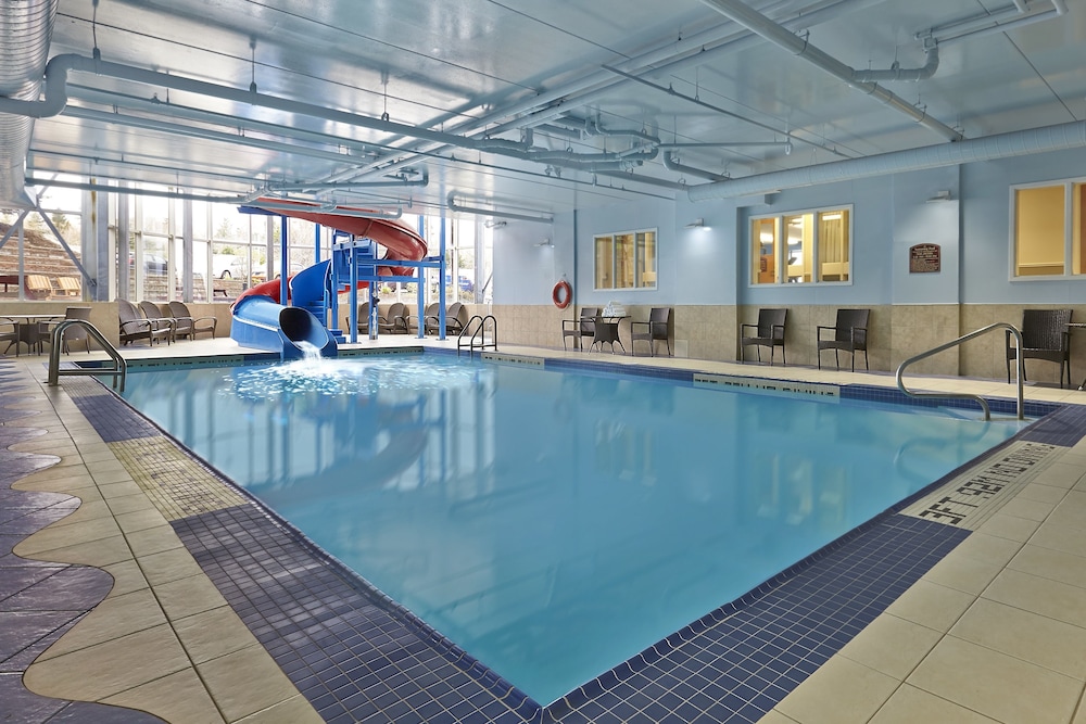 Holiday Inn Express And Suites Halifax Bedford 4/64
