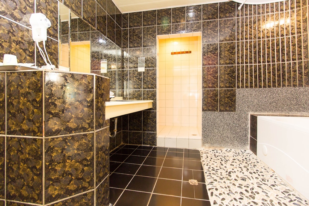 Day-Chen Hotel 47/47