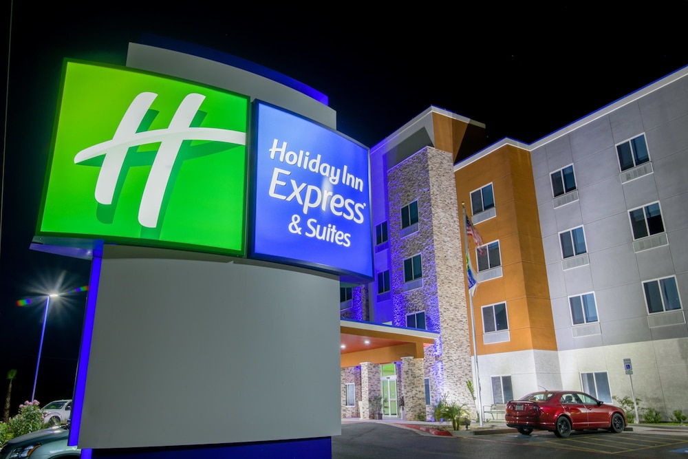 Holiday Inn Express And Suites Raymondville 3/28