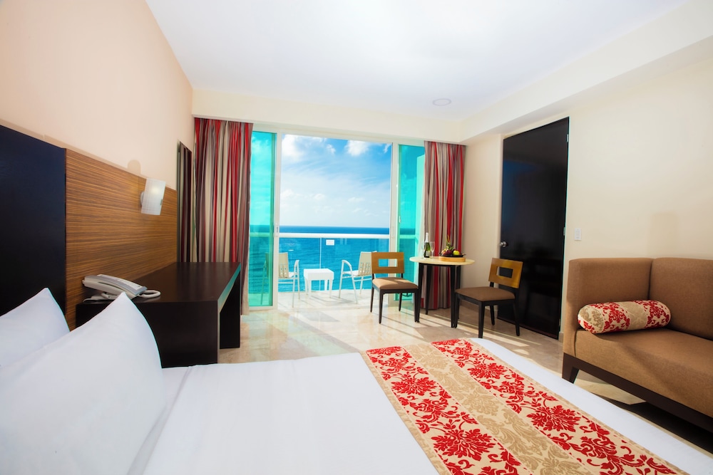 Krystal Cancun 14/50