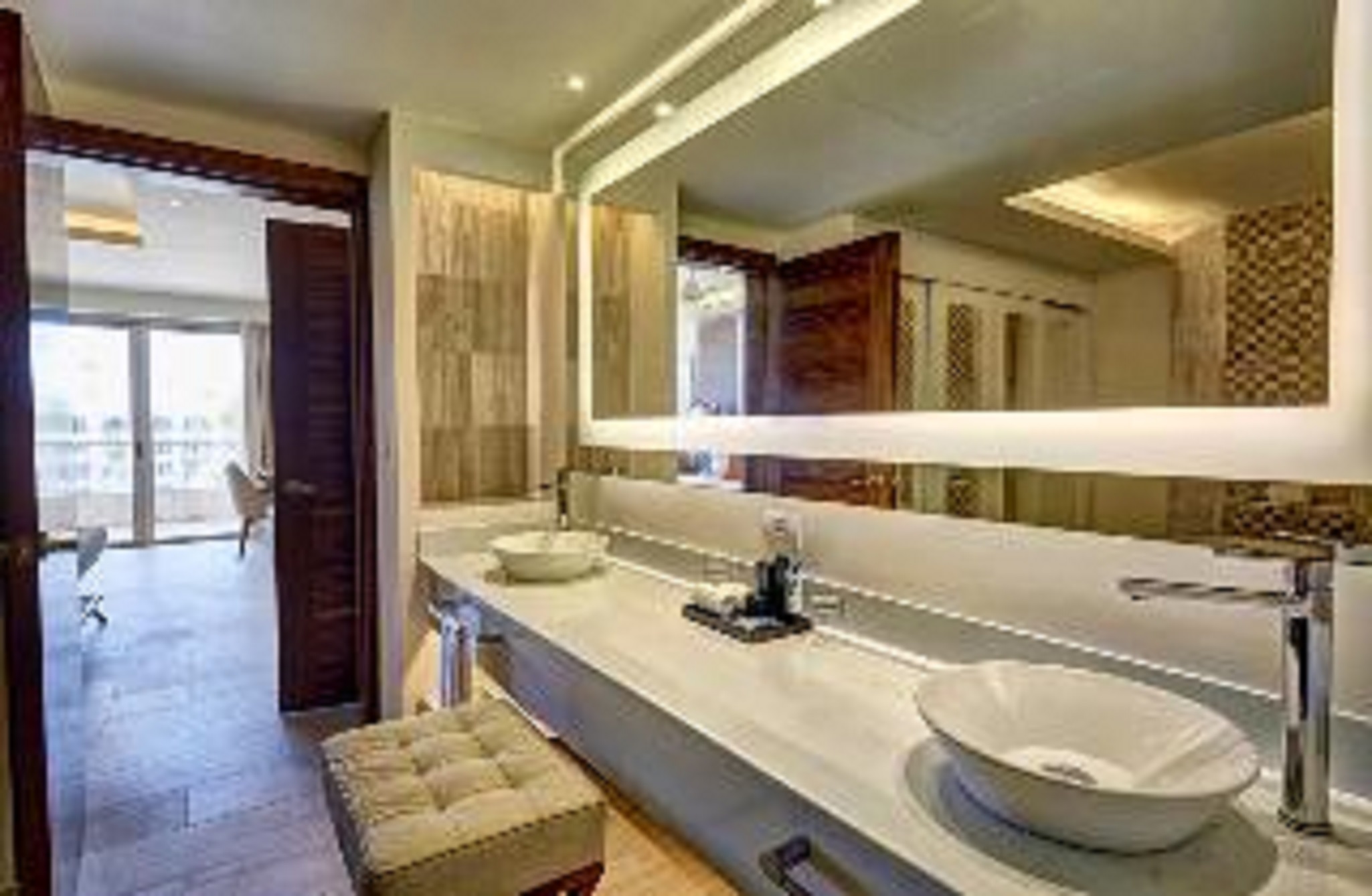 Club, Suite, Royalton Bavaro, An Autograph Collection All Inclusive Resort and Casino 1/1