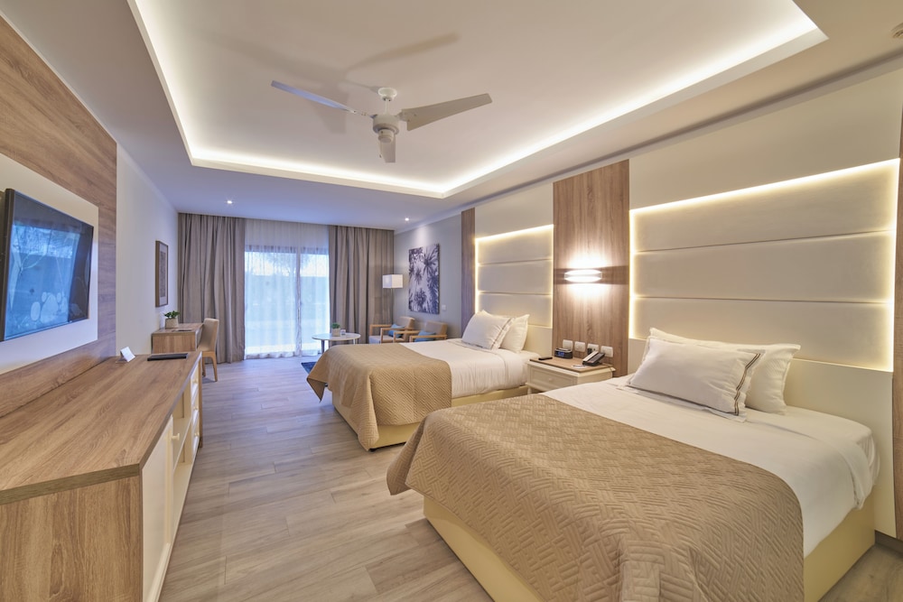 JUNIOR SUITE, DELUXE, CORNER