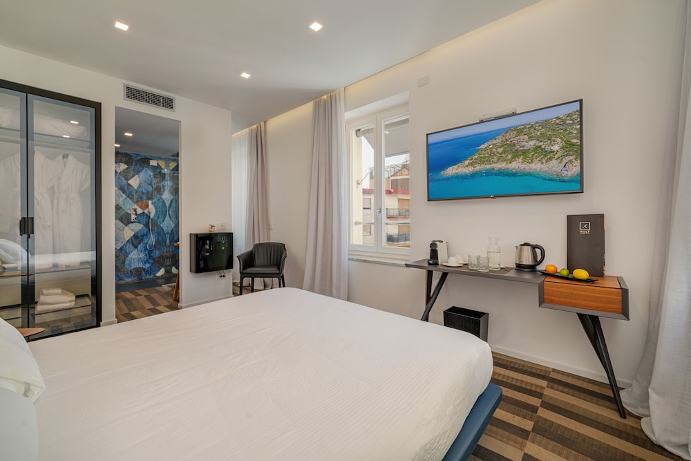 Kkult Boutique Hotel 9/57