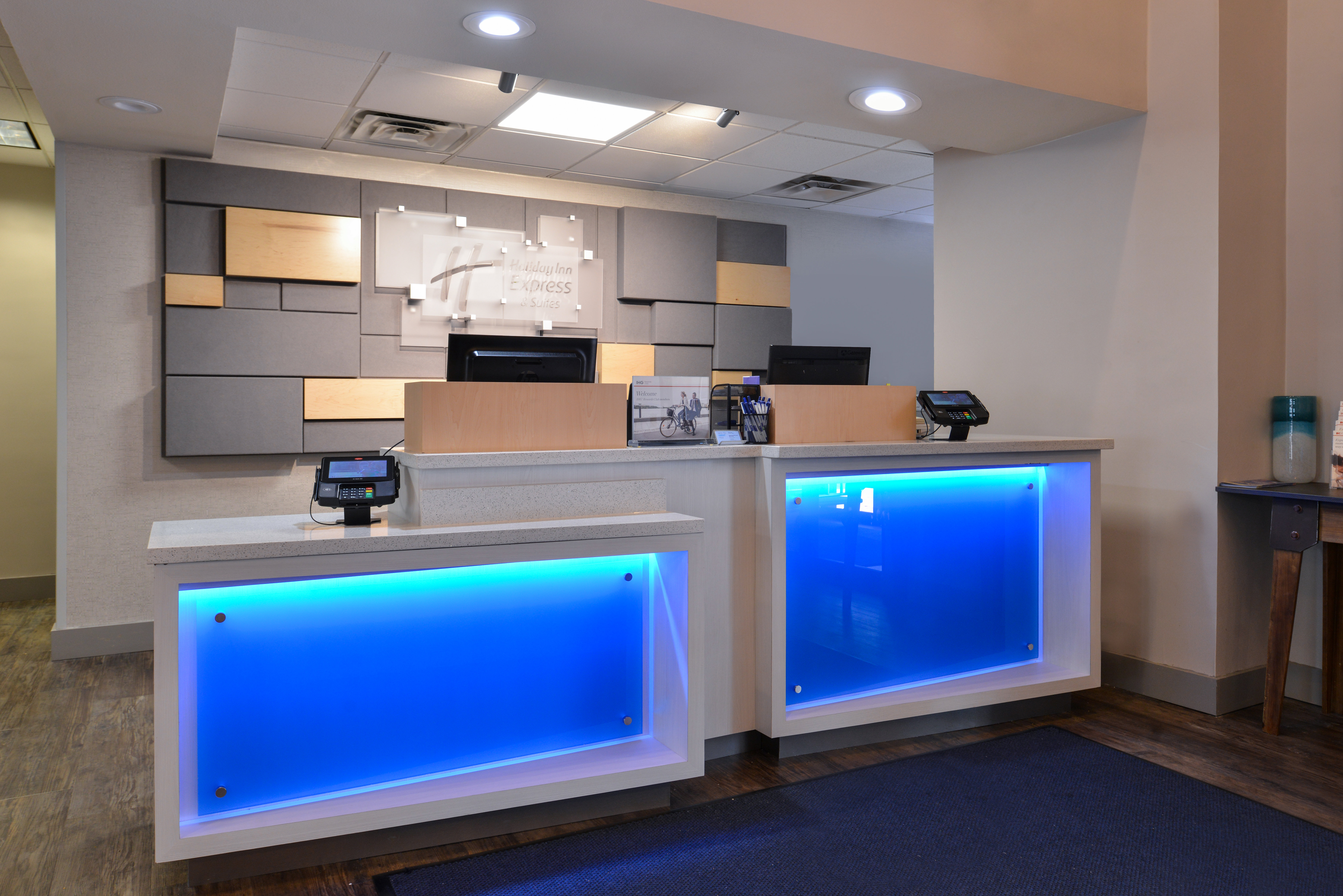 Holiday Inn Express Austin North Central 11/65