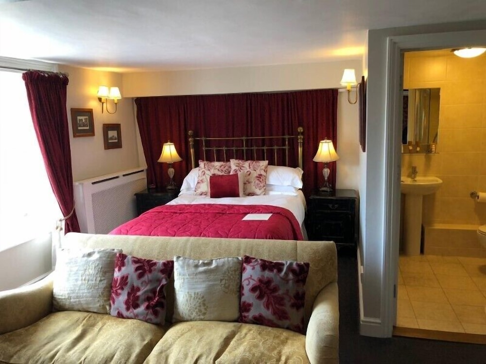 The New Inn 13/43