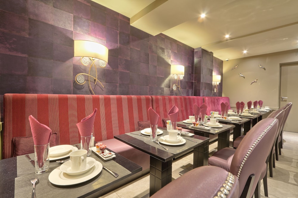 Hotel Mondial 87/100