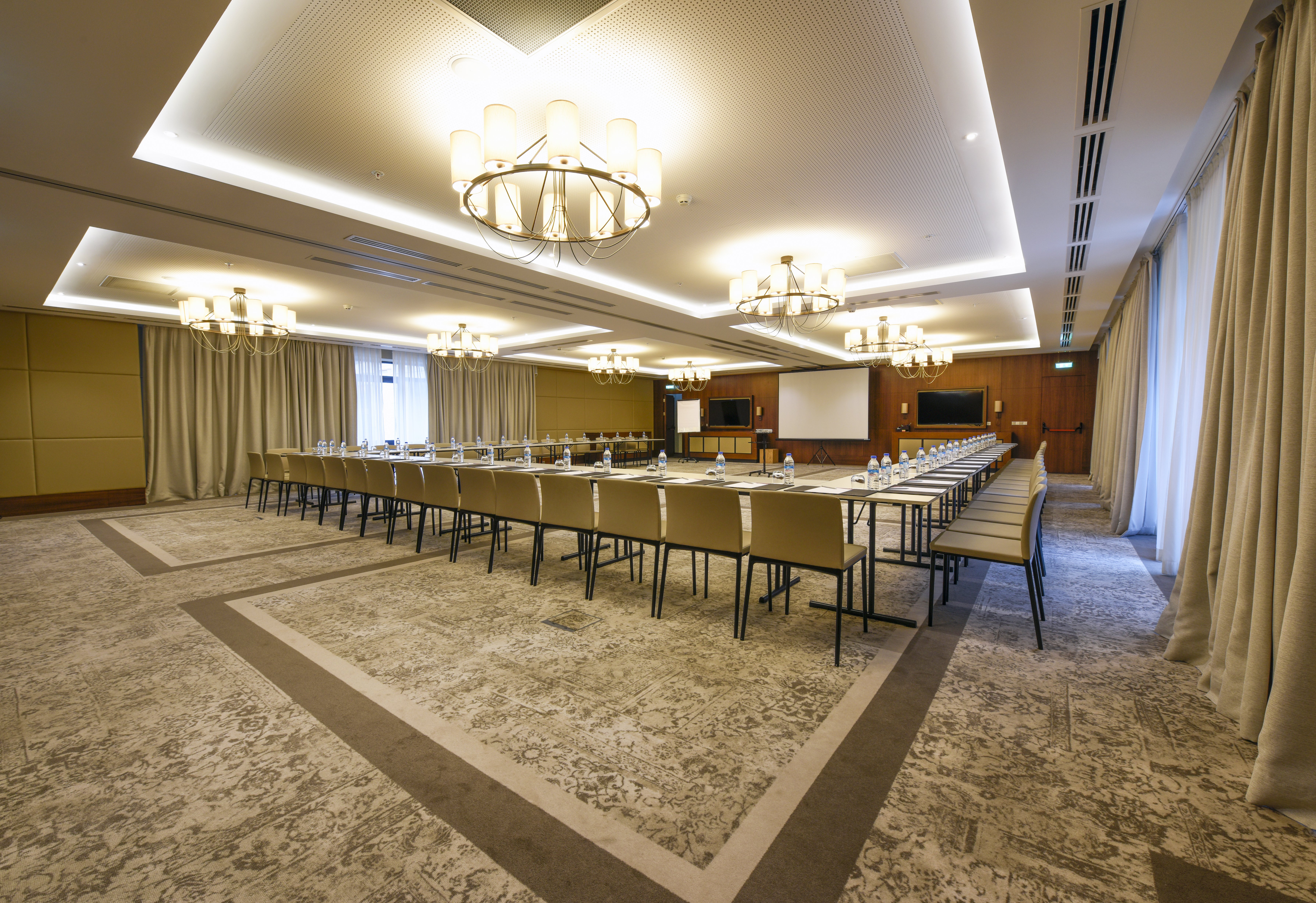 Crowne Plaza Borjomi 51/76