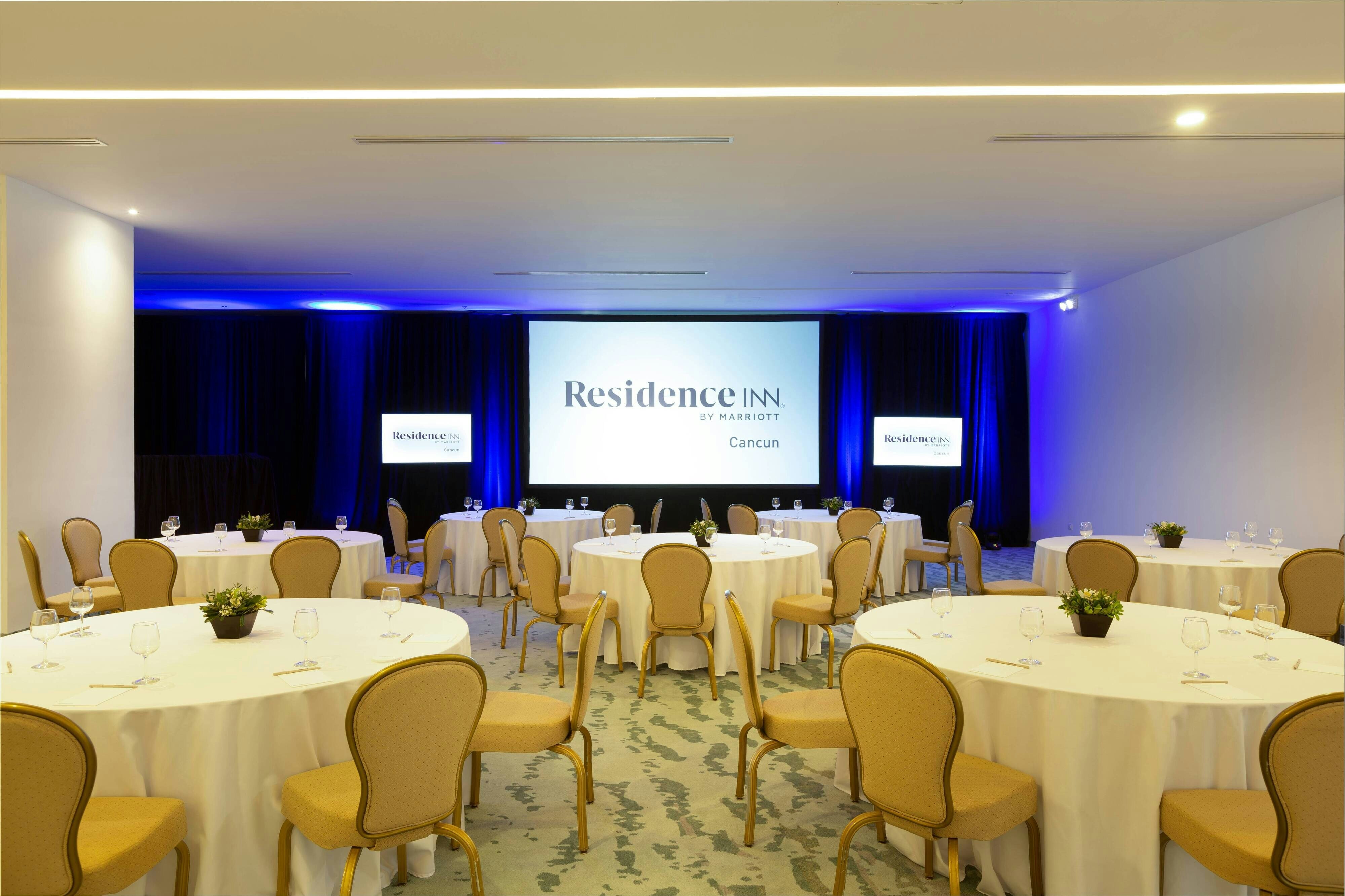 Residence Inn by Marriott Cancun Hotel Zone 22/28