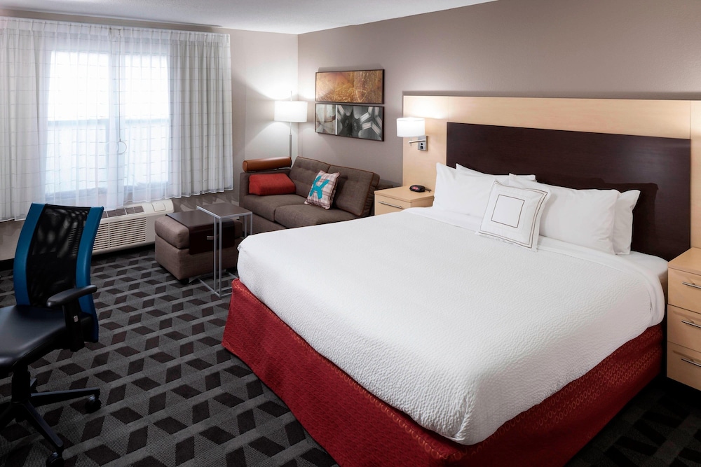 TownePlace Suites by Marriott Columbus NE 11/50