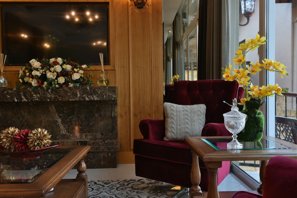 Micheline Hotel Tricot 53/71