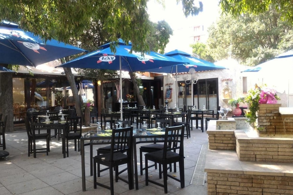 Hotel Les Cigalons 9/25