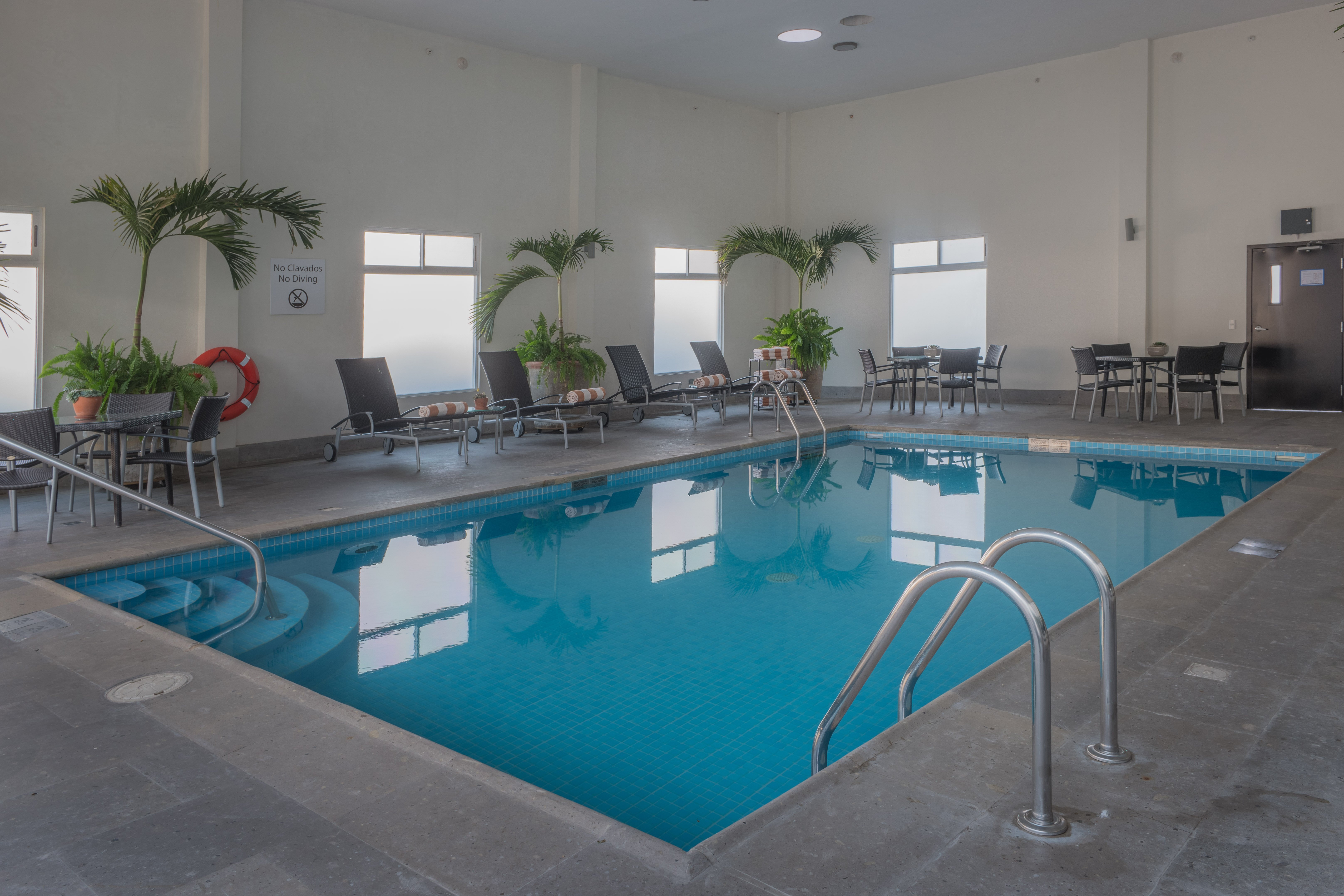 Holiday Inn Express & Suites Silao Aeropuerto - Terminal 14/26