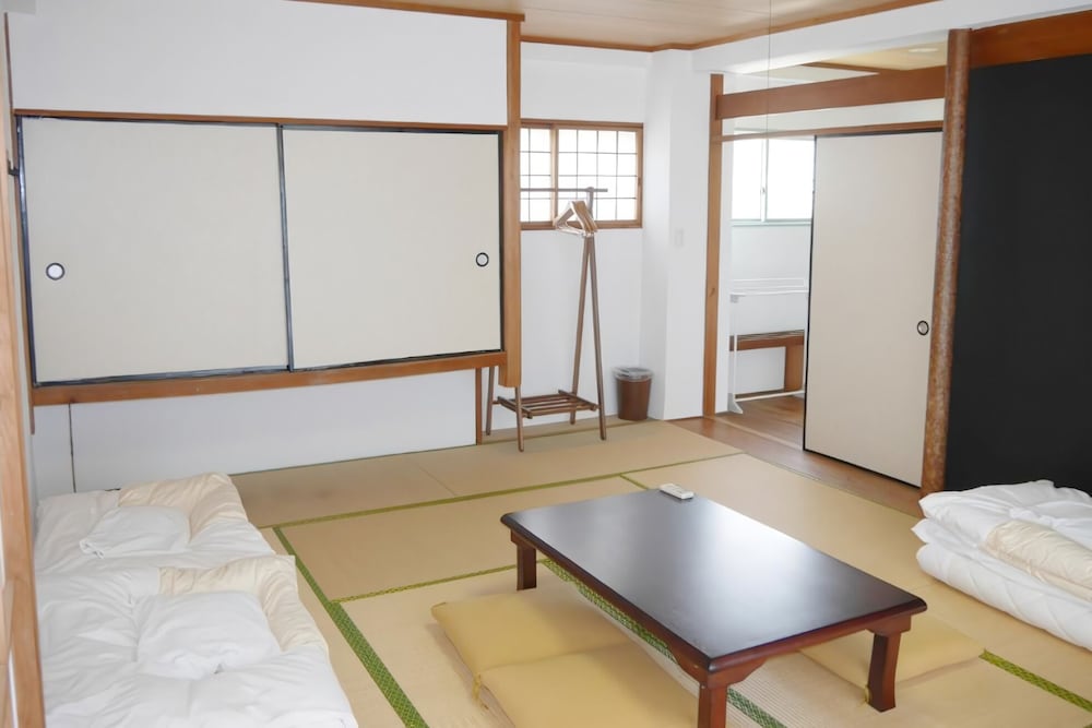 J-Hoppers Lake Biwa Guesthouse - Hostel 61/61