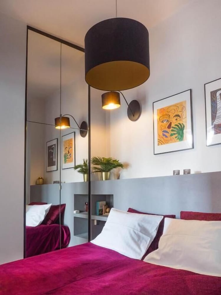 STUDIO, SUITE, QUEEN BED, SOFA