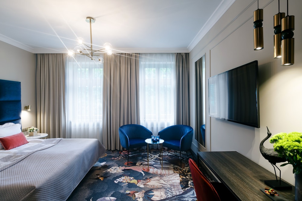 QUEEN BOUTIQUE HOTEL 24/62