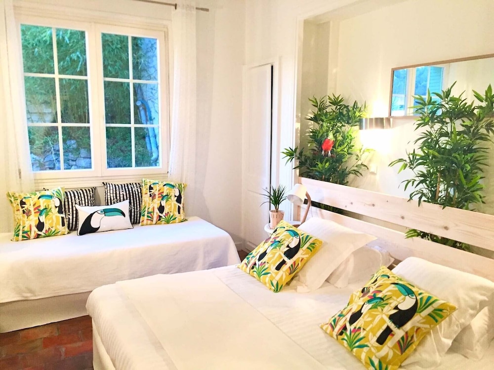 Hôtel De La Plage Mahogany 43/66