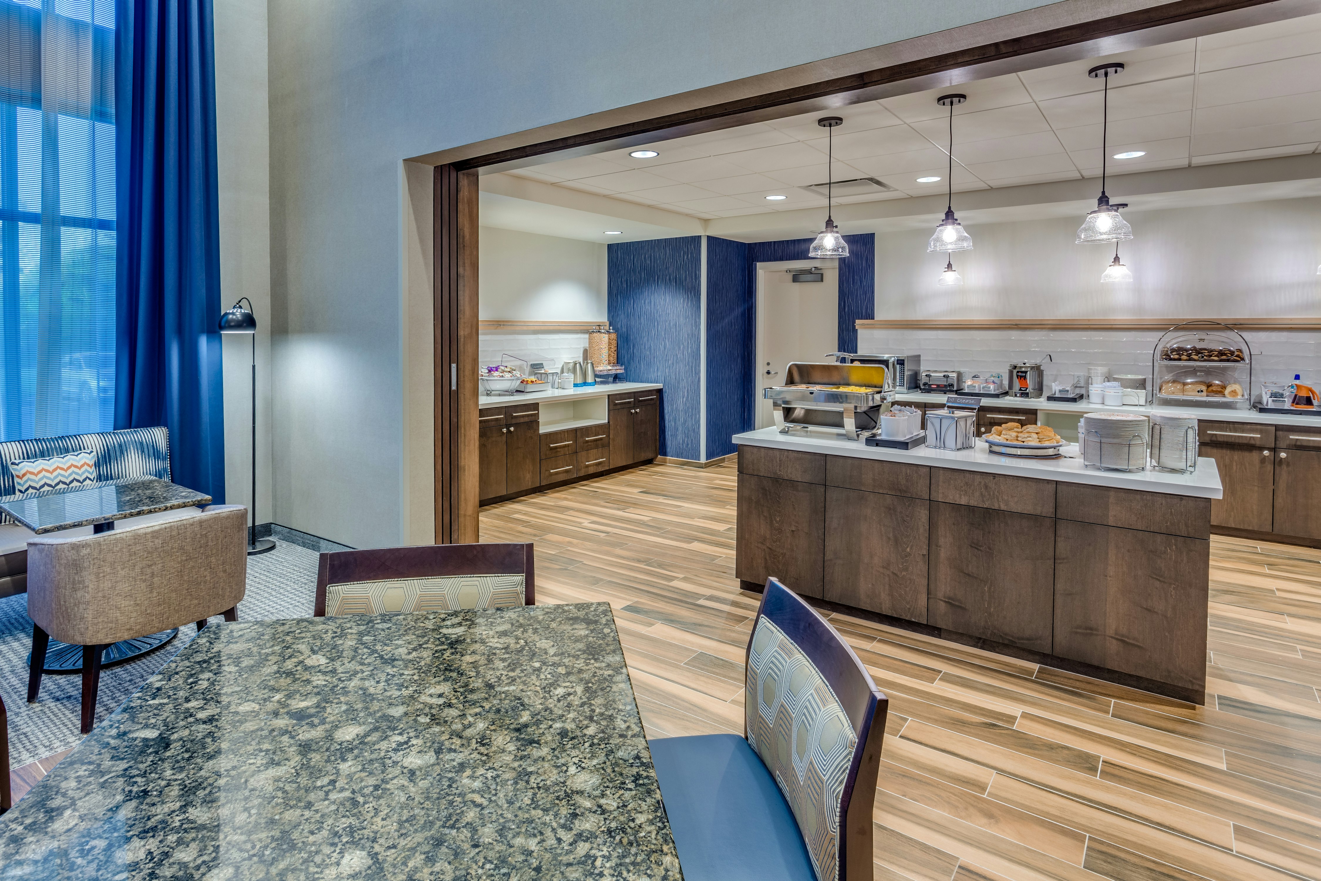 Hampton Inn & Suites Kittery-Portsmouth 33/45