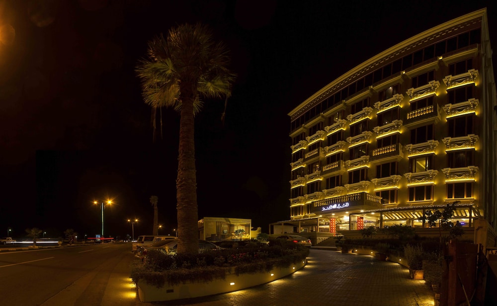 فندق البرج (Al-Borg Al-Watheer Serviced apartments) 4/43