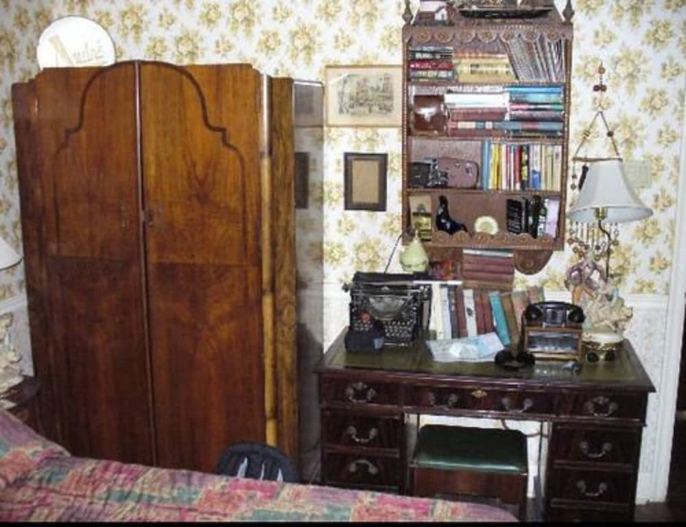 Pimblett's Downtown Toronto B&B 1/47