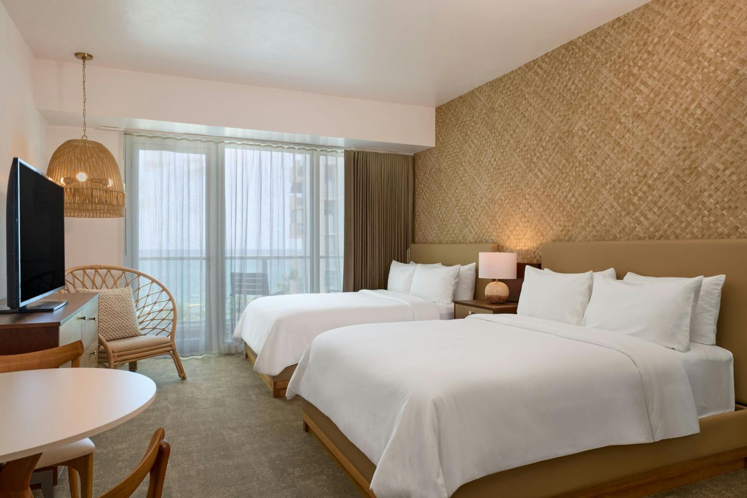 Studio, 2 Queen Beds, Urban View