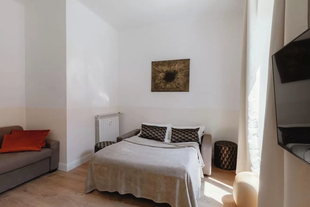 World, Apartment, Double Bed, 2 Sofa, Via Del Corso View